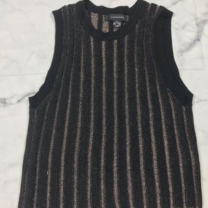 Atmosphere black and gold shiny top size Medium